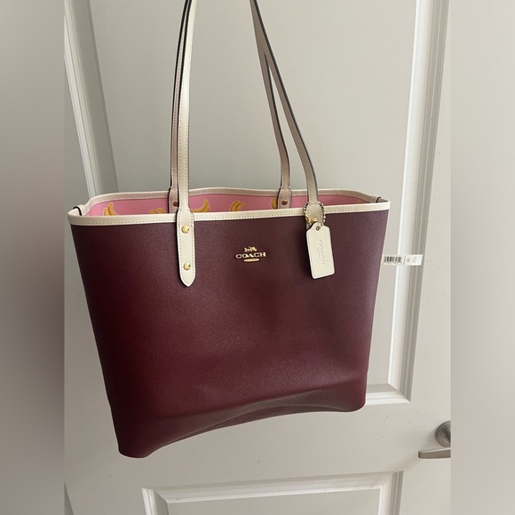 COACH REVERSIBLE TOTE $350 NWT - Picture 15 of 16